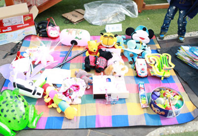 Kindergarten toys stall at the door, parents worry about quality problems